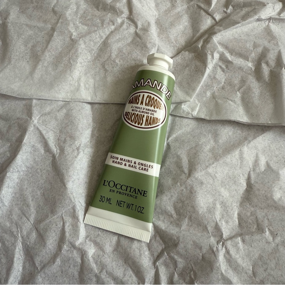 L'OCCITANE Almond hand lotion